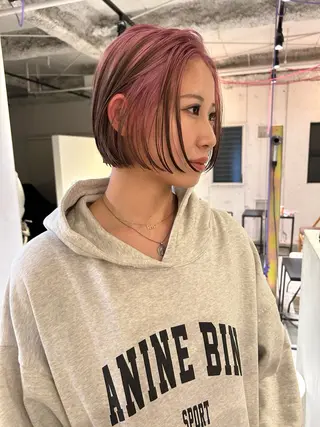 ショート カラー Loom.所属・村上雅人 ナチュラルモードのヘアスタイル