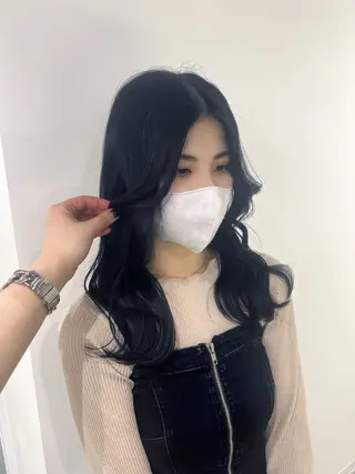 ロング カラー 暗髪🩶ラベンダー/ ブルー/ユウナ🤍のヘアスタイル