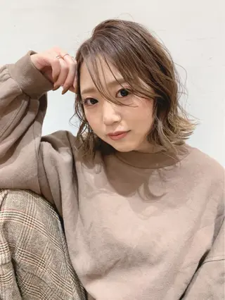 ミディアム diarスタイリスト 山田のヘアスタイル