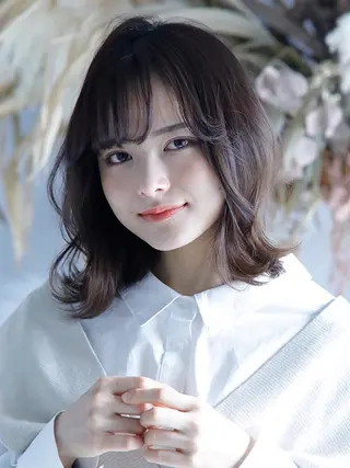 ミディアム 川口 葉月のヘアスタイル