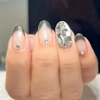 ネイル Mizuliネイル 眉毛メイクのサロンのネイルデザイン