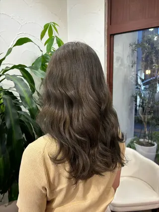 ロング ブリーチ予約率90% 以上✨森山陽向のヘアスタイル