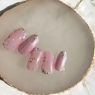 ミディアム サロンku'u所属・salon kuuのネイルデザイン