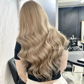 ロング カラー シールエクステ特化 ハイトーン、NANAのヘアスタイル