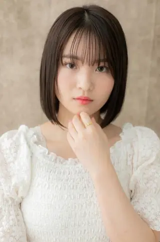 ミディアム くびれ&切りっぱボブ 得意👍佐藤歩のヘアスタイル