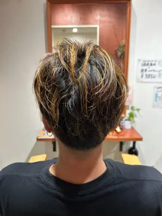 ショート ブルー所属・岩野 有紗のヘアスタイル