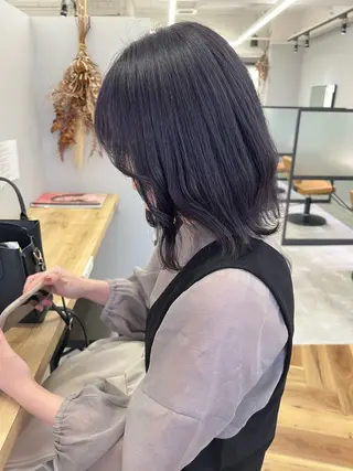 ミディアム カラー 木寺 樹莉のヘアスタイル