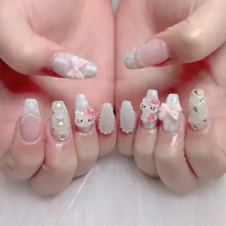 ネイル Mari 🎀六月移転のネイルデザイン