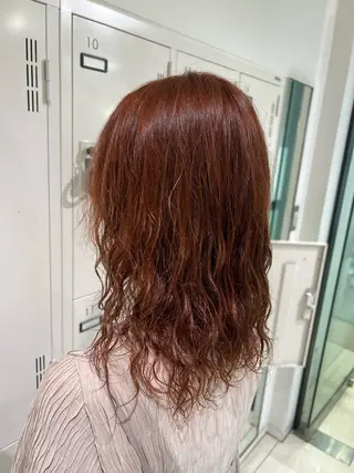 セミロング カラー 【暖色カラー特化】 中山由梨のヘアスタイル