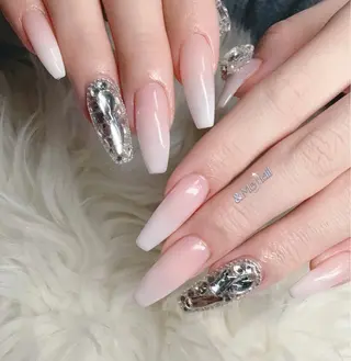 ネイル ＆ME アンドミーのネイルデザイン