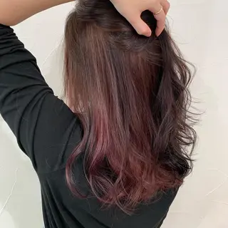 ロング カラー 乳井 悠香のヘアスタイル