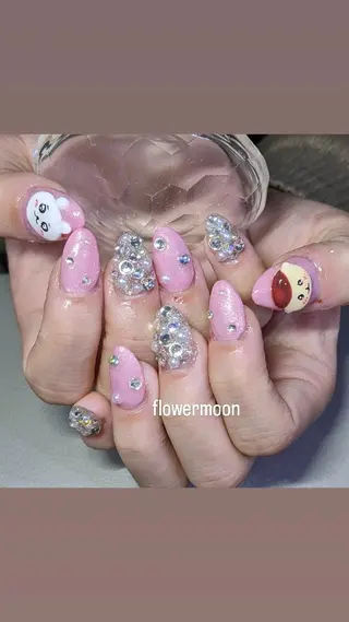 ネイル フラワー ムーンのネイルデザイン