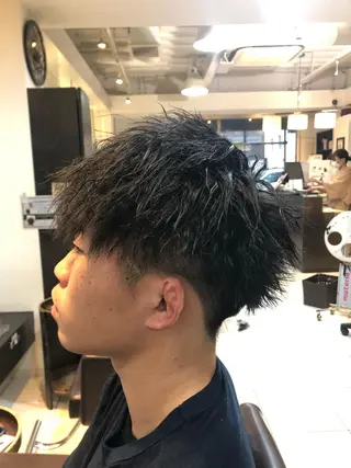 パーマ メンズ カ レラのヘアスタイル