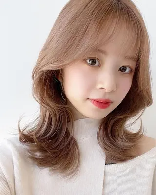 ミディアム カラー 本格韓国ヘア🇰🇷 【uni】キューさんのヘアスタイル