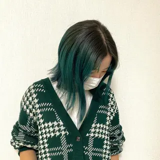 ミディアム カラー ツガミ リナのヘアスタイル