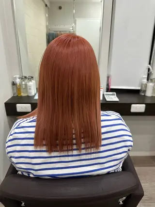 ミディアム TOMOMI /フロレゾンのヘアスタイル