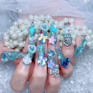 ネイル Kurieitibu 🍬Byu~tīのネイルデザイン