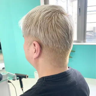 ショート カラー Natsuki🤍 透明感×艶カラー🫧のヘアスタイル