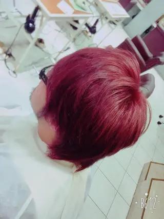 ショート カラー メンズ ブリーチカラー🌈 嘉名 真樹のヘアスタイル