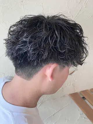 ショート カラー パーマ メンズ メンズ特化/パーマ指 名No.1/百瀬太郎のヘアスタイル