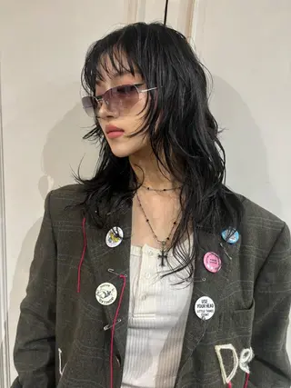 セミロング 🌐NATSUMI 🌐【寒色カラー】のヘアスタイル