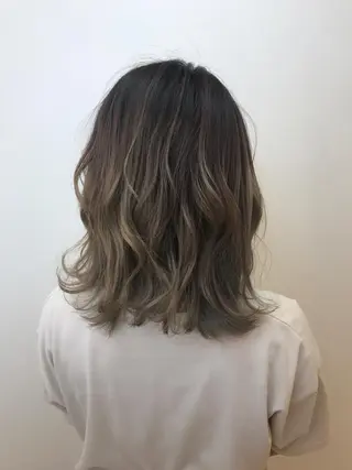 ミディアム カラー 湯浅 了一のヘアスタイル