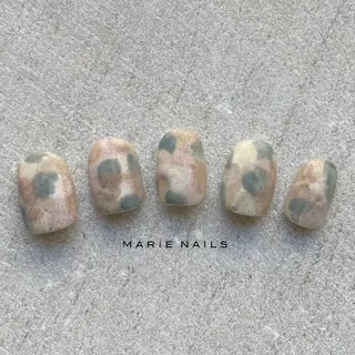 ネイル MARIE NAILS青山店所属・✴︎ Nanaのネイルデザイン