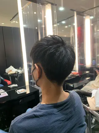 ショート メンズ 艶髪/白髪ぼかし ヘッドスパ/大野結菜のヘアスタイル