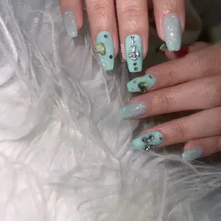 ネイル ノブ.ネイルサロン所属・ノブ ネイルのネイルデザイン