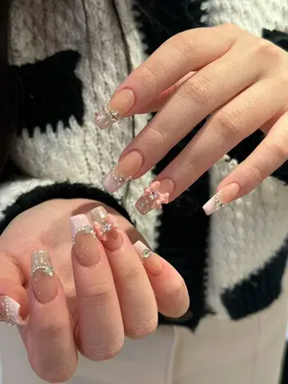 ネイル Lynn_ Nailのネイルデザイン
