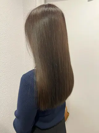 セミロング カラー 韓国🇰🇷レイヤー 映える顔周り🩷のヘアスタイル