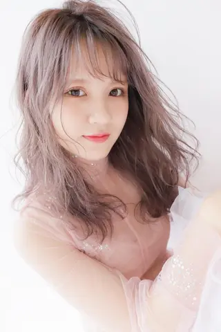 ミディアム 伊藤メイ /ヘアセット/メイクのヘアスタイル