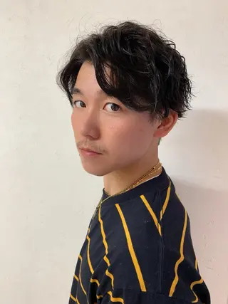 パーマ メンズ 汐見 悠佑のヘアスタイル