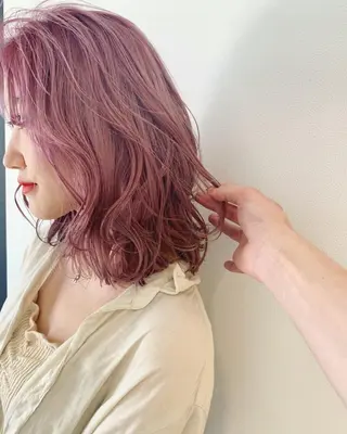 ミディアム カラー ヤマグチ リョウのヘアスタイル