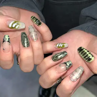 ネイル 🪐富島彩夏 /海外nail🪐のネイルデザイン