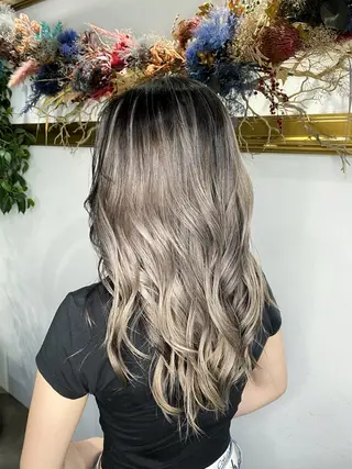 ロング 山影✨バレイヤージュ ハイライト✨メンズ◎のヘアスタイル