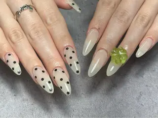 ネイル 7LOOKS フェンのネイルデザイン