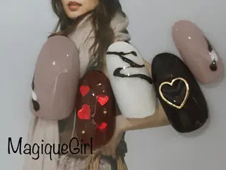 ネイル Magique パーマ専門のマツエク・マツパデザイン