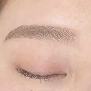 アイブロウ MIROH SARAの眉毛・アイブロウイメージ