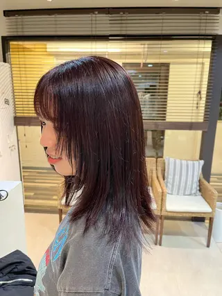 ミディアム カラー saraju 梅田店所属・安来柚乃 ヤスキユノのヘアスタイル