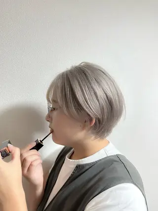 ショート カラー regalo 森重ユウのヘアスタイル