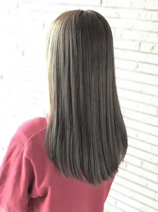 セミロング カラー キラ ゲンキのヘアスタイル
