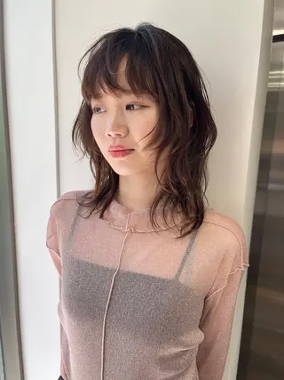 ミディアム カラー AiM 大名　似合わせカットのヘアスタイル