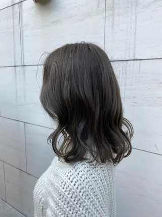 ミディアム カラー 丸山 史香のヘアスタイル