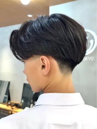 ショート パーマ メンズ nico TOKYO所属・ニュアンス/ センターパート/イノのヘアスタイル