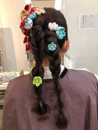 ロング ヘアアレンジ vi viのヘアスタイル