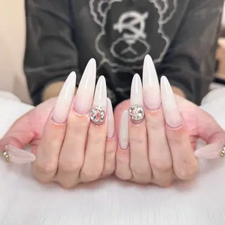 ネイル yu ri 🌹のネイルデザイン