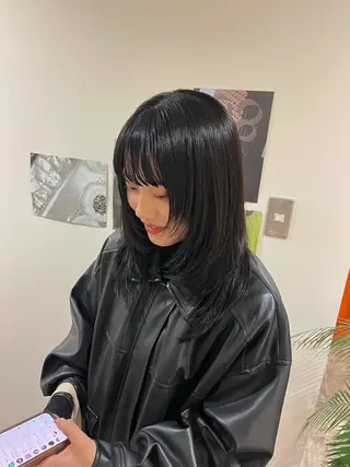 ミディアム 🟡ひろの/ツヤ カラー/髪質改善🟡のヘアスタイル