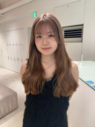 セミロング カラー MAO SHIRATOのヘアスタイル