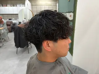 パーマ メンズ クキノ ケイカのヘアスタイル